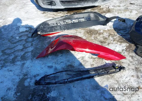 2015 Toyota Rav4 Le z USA, uszkodzony, nr VIN JTMBFREV2FJ033374